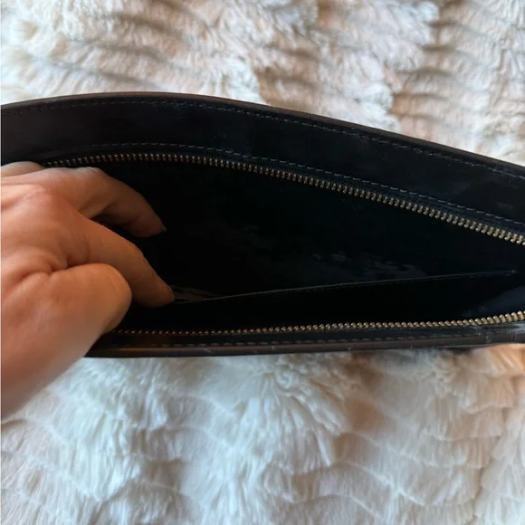 Louis Vuitton Epi Pochette - Picture 3 of 9